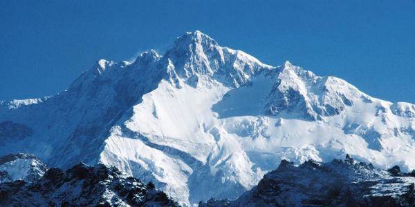 नेपाल की ऊंची चोटी नेपाल की ऊंची चोटी