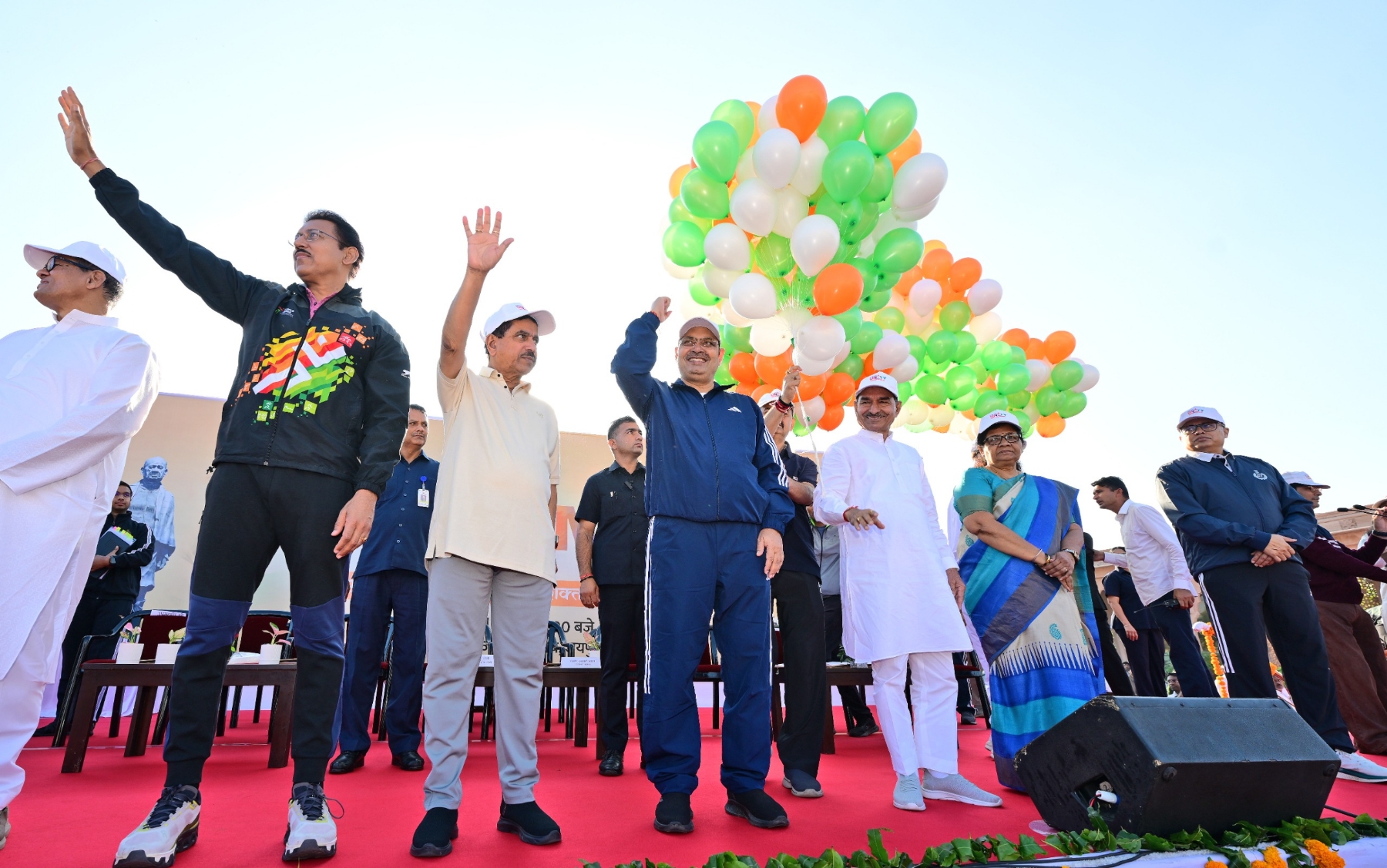 केन्द्रीय मंत्री और मुख्यमंत्री ने ‘रन फॉर यूनिटी’ को दिखाई हरी झंडी केन्द्रीय मंत्री और मुख्यमंत्री ने ‘रन फॉर यूनिटी’ को दिखाई हरी झंडी