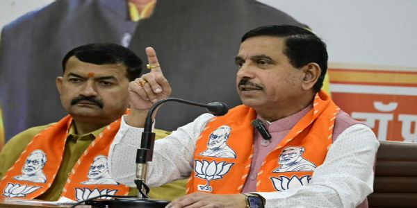राहुल गांधी बांग्लादेश की तरह चाहते हैं ‘रिजीम चेंज’ : प्रह्लाद जोशी राहुल गांधी बांग्लादेश की तरह चाहते हैं ‘रिजीम चेंज’ : प्रह्लाद जोशी