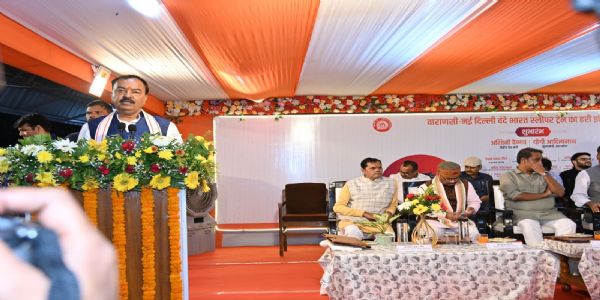 मेमू ट्रेन से छात्रों, अधिवक्ताओं और व्यापारियों को मिलेगी बड़ी सुविधा, बचेगा समय और धन : केशव मौर्य