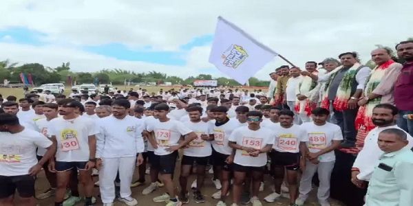 भोपाल में 12 किलोमीटर की रन फॉर यूनिटी में युवाओं ने लगाई दौड़, दिया राष्ट्रीय एकता का संदेश