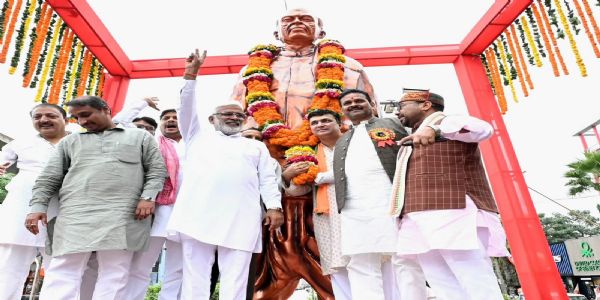 सरदार पटेल के त्याग से एक सूत्र में बंधी राष्ट्र की एकता-अखंडता : स्वतंत्र देव सिंह