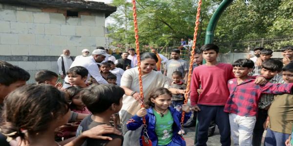 मुख्यमंत्री ने नेहरू कैंप में दो शिशु वाटिकाओं का किया उद्घाटन