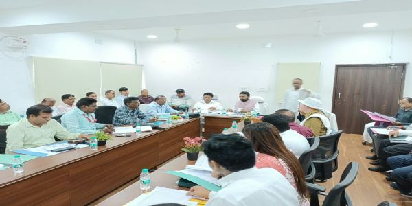 विधानसभा की समिति ने की विभागीय कार्यों की समीक्षा