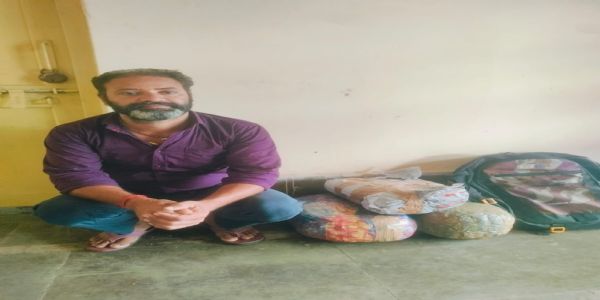 खड़गपुर स्टेशन पर 11.460 किलो गांजा के साथ एक व्यक्ति गिरफ्तार