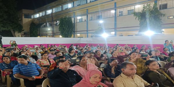 चिन्मय विद्यालय के वार्षिक पुरस्कार समारोह में कृष्ण लीला ने बांधा समां