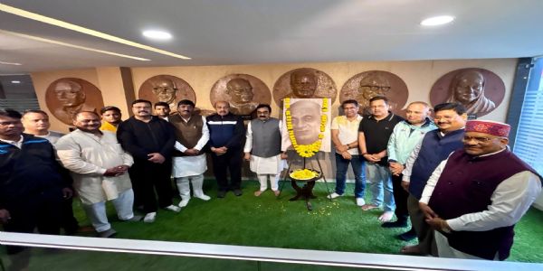 भारत की एकता, अखंडता एवं संप्रभुता के शिल्पकार हैं सरदार पटेल :- राकेश सिंह