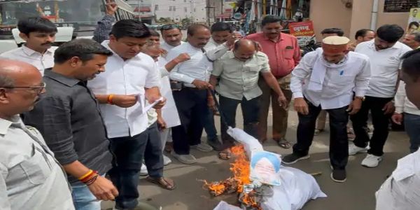 मप्र: हरदीप सिंह पुरी की राज्यसभा उम्मीदवारी पर कांग्रेस का प्रदेशव्यापी प्रदर्शन, कई जिलों में पुतला दहन