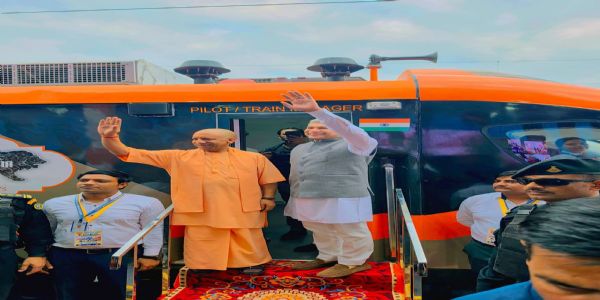 (लीड) वाराणसी से दिल्ली के लिए वंदे भारत स्लीपर ट्रेन शुरू, पूर्वांचल को मिली बड़ी सौगात