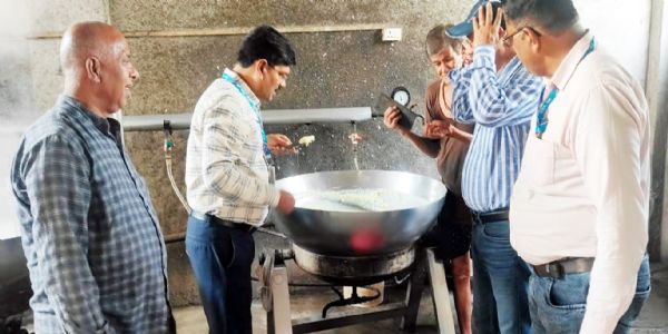 कालाढूंगी और चकलुआ में खाद्य प्रतिष्ठानों के सात नमूने जांच को भेजे