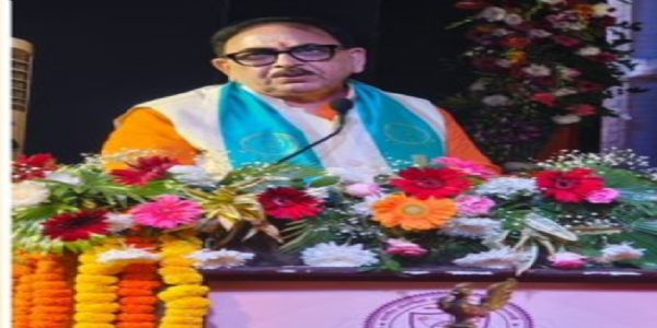 मेधावी विद्यार्थी भारत को वैश्विक स्तर पर नई ऊँचाइयों तक पहुँचाएंगे : महेन्द्र पांडेय