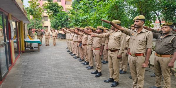 सरदार पटेल की जयंती पर पुलिसकर्मियों ने ली राष्ट्रीय एकता की शपथ