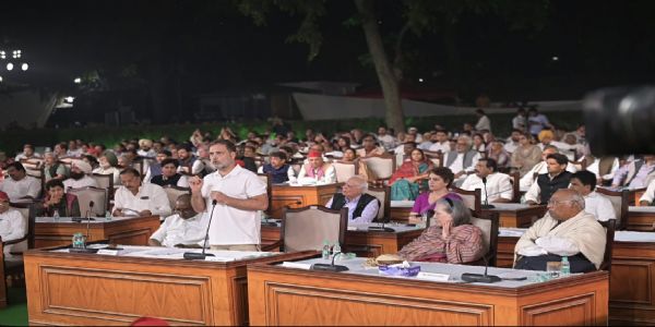 (लीड) ज्ञानेश कुमार के खिलाफ इंडी गठबंधन का जन महाभियोग प्रस्ताव पारित, राहुल बोले- 13.3 करोड़ मतदाताओं के नाम हटाए, 2024 के चुनाव की वैधता पर भी सवाल