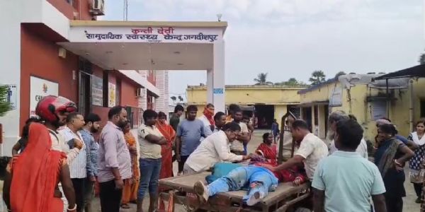 ओवरलोड ट्रैक्टर ने बाइक को मारी टक्कर, नेशनल बॉक्सिंग रेफरी सह शिक्षिका पूजा की मौत