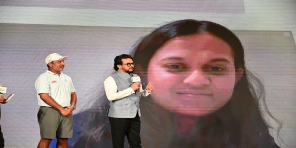 अनुराग ठाकुर अनुराग ठाकुर