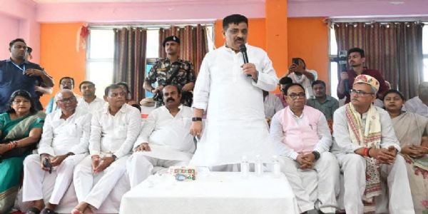 एनडीए प्रत्याशियों की जीत के लिए बूथ स्तर तक मजबूत करें रणनीति : संजय झा