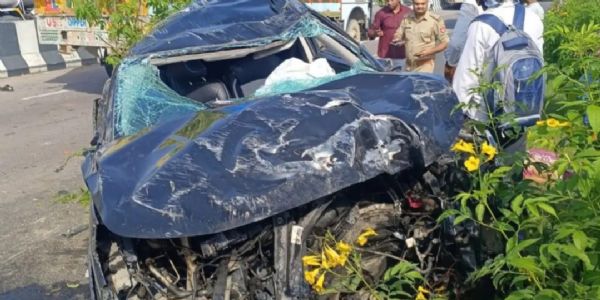 सड़क हादसे में दारोगा की मां और ताऊ की मौत