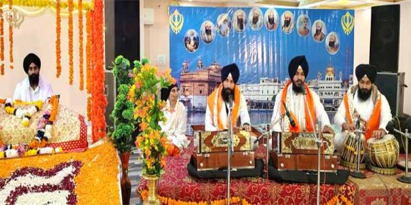 निर्मल संतपुरा में गूंजा आत्मरस कीर्तन, संत समागम में उमड़ी संगत