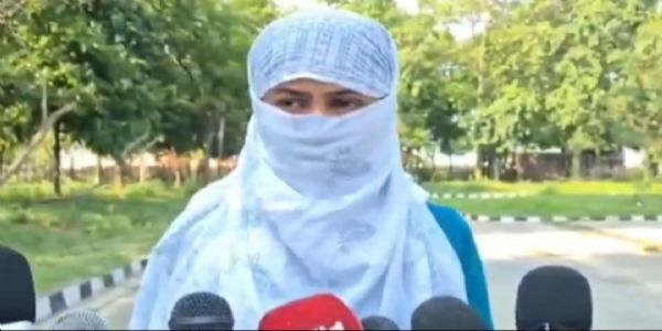 शादी का झांसा देकर दुष्कर्म का आरोप, एफआईआर के बाद भी फूड इंस्पेक्टर गिरफ्तारी से दूर