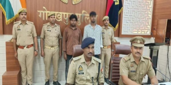 गोरखपुर पुलिस ने अंतरराज्यीय असलहा तस्करी गिरोह के दो बदमाशों को किया गिरफ्तार, एक बाल अपचारी भी पुलिस अभिरक्षा में