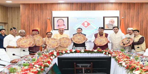 बनबसा में पहली बार कैबिनेट बैठक, सीमांत क्षेत्रों तक शासन पहुंचाने का संदेश
