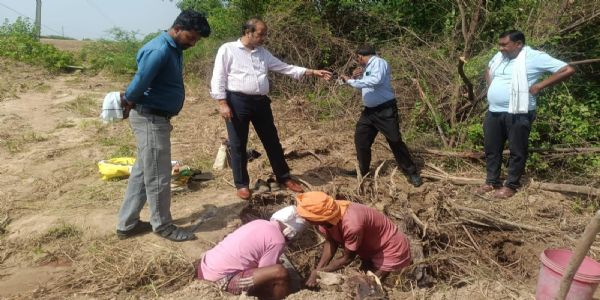 जल जीवन मिशन की पाइपलाइन क्षतिग्रस्त, दो भाइयों पर एफआईआर