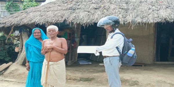 सच्चे लाभुकों की तलाश शुरू, बीडीओ के निर्देश पर आवास सूची की समीक्षा