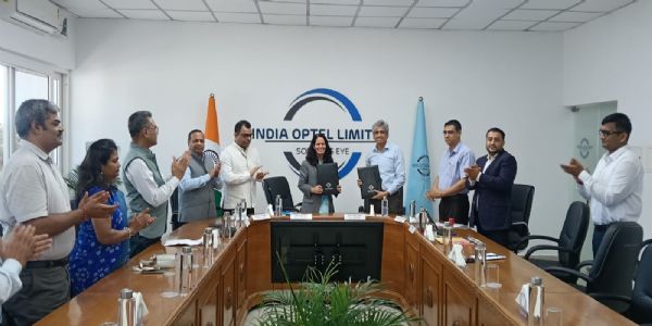 स्वदेशी रक्षा अनुसंधान के लिए आईआईटी रुड़की और इंडिया ऑप्टेल में समझौता