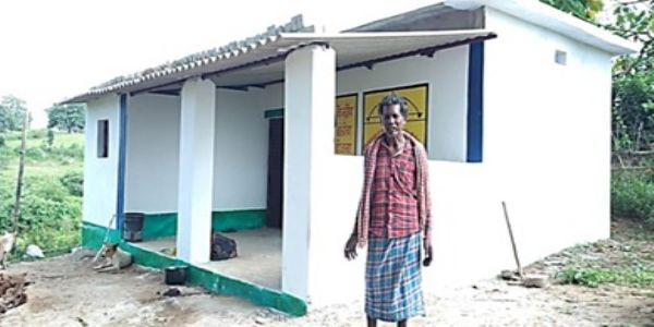 पहाड़ी कोरवा शिवधर को मिला पक्का आशियाना, टपकती छत से मिली राहत