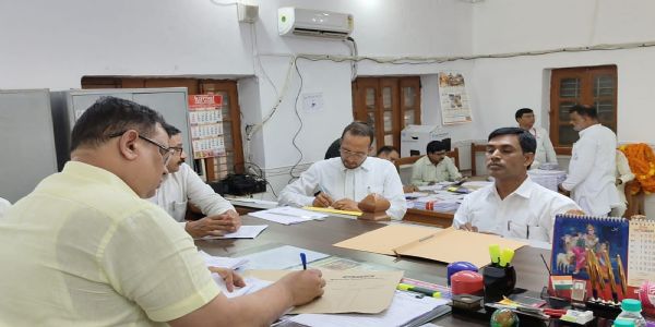 शिक्षक निर्वाचन के नामांकन में सुरक्षा व्यवस्था रही चाक-चौबंद