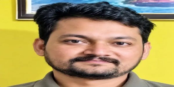 भालुबासा हरिजन बस्ती में ठेका कंपनी के सुपरवाइजर ने फंदे से लटककर दी जान