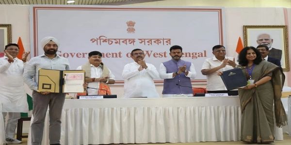 हवाई अड्डों के संचालन के लिए समझौता ज्ञापन पर हस्ताक्षर हवाई अड्डों के संचालन के लिए समझौता ज्ञापन पर हस्ताक्षर