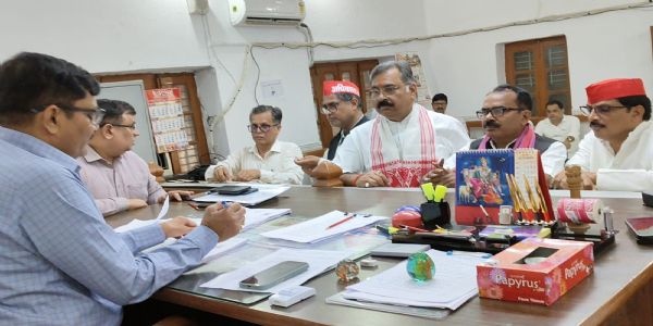 शिक्षक निर्वाचन के अंतिम दिन तीन नए प्रत्याशियों ने दाखिल किया नामांकन, कुल 19 प्रत्याशियों ने भरे पर्चे