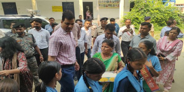 रौतारा मिडिल स्कूल में जब 