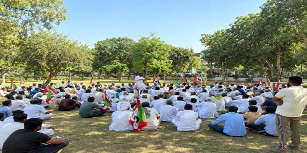 फतेहाबाद : धान की खरीद पर 28 क्विंटल की शर्त और डीएपी की किल्लत पर भडक़े किसान, डीसी कार्यालय पर जोरदार प्रदर्शन