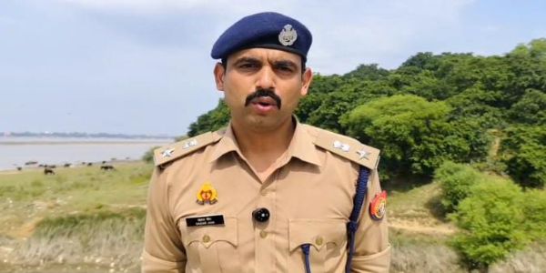 प्रयागराज : झाड़ियों में किशोर का शव मिला, जांच में जुटी पुलिस