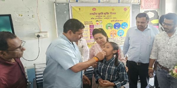 मप्रः राष्ट्रीय कृमि मुक्ति दिवस के पहले दिन 1.12 करोड़ बच्चों एवं किशोरियों को दी गई कृमिनाशन खुराक