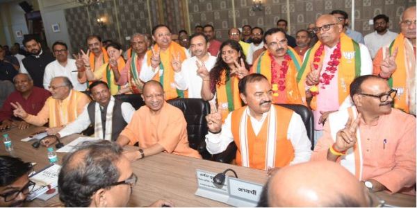 उत्तर प्रदेश में राज्यसभा के लिए भाजपा के सभी आठ उम्मीदवारों ने दाखिल किया नामांकन