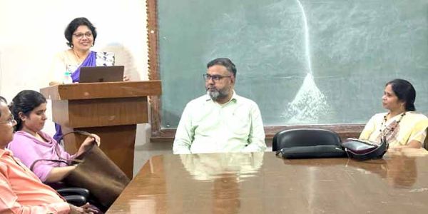 मलयालम कहानियों में दिखी आर्थिक असमानता और मानवीय संवेदनाओं की तस्वीर