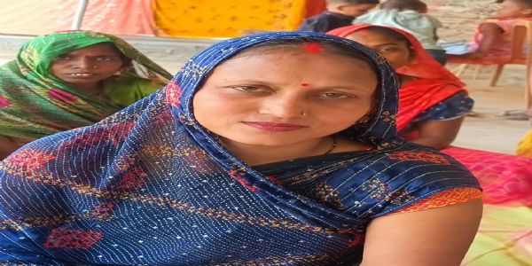 अमेठी : स्वयं सहायता समूह से जुड़कर नीतू हुई आत्मनिर्भर, अब गांव-गांव महिलाओं को कर रही जागरुक