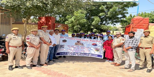 रैली निकाली, विद्यार्थियों को दिलाई नशे से दूर रहने की शपथ