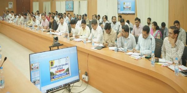 कोरबा : कलेक्टर एवं एसपी की अध्यक्षता में जिला स्तरीय सड़क सुरक्षा समिति की बैठक हुई आयोजित