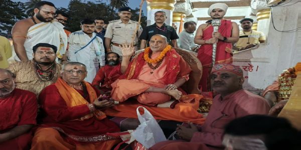 तीर्थ को तीर्थ ही रहने दें, पर्यटक स्थल न बनाएं : शंकराचार्य स्वामी सदानंद सरस्वती