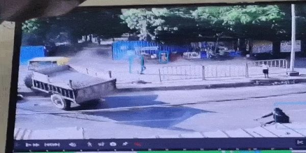 भिंड: मां के साथ दवा लेने आए 9 साल के बच्चे को ट्रैक्टर ने कुचला, हादसे के बाद चालक ट्रैक्टर छोड़कर भागा
