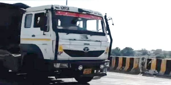 रेवाड़ी में सीएम फ्लाइंग की कार्रवाई, नौ ओवरलोड वाहन पकड़े