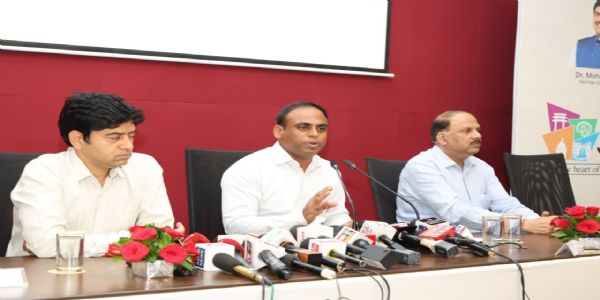 भोपाल में बुधवार से मध्यप्रदेश ट्रैवल मार्ट-2026 का सातवां संस्करण शुरू होगा,पर्यटन विभाग के सचिव एवं एमपी टूरिज्म बोर्ड के प्रबंध संचालक डॉ इलैयाराजा टी ने पत्रकारों को जानकारी दी। भोपाल में बुधवार से मध्यप्रदेश ट्रैवल मार्ट-2026 का सातवां संस्करण शुरू होगा,पर्यटन विभाग के सचिव एवं एमपी टूरिज्म बोर्ड के प्रबंध संचालक डॉ इलैयाराजा टी ने पत्रकारों को जानकारी दी।