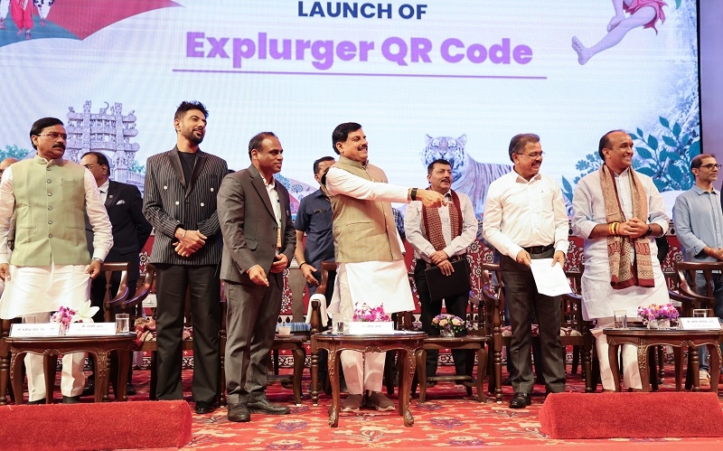 एमपी ट्रैवल्स मार्ट का शुभारंभ करते हुए मुख्यमंत्री एमपी ट्रैवल्स मार्ट का शुभारंभ करते हुए मुख्यमंत्री