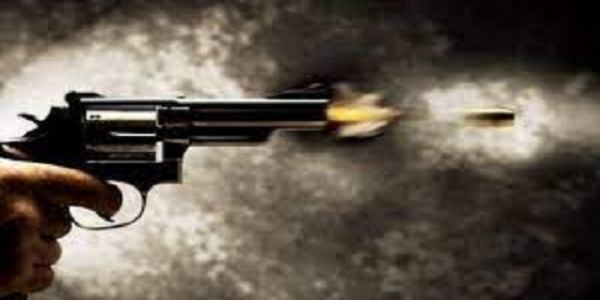 भोपाल में पीजी डॉक्टर ने पूर्व प्रेमिका पर की फायरिंग, कनपटी छूकर निकली गोली