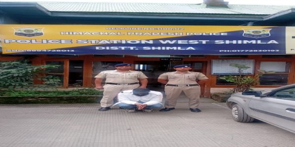 बस में छिपाकर चिट्टा ला रहा था तस्कर, पुलिस ने दबोचा