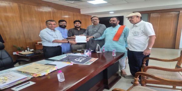 विहिप प्रतिनिधिमंडल ने डीजीपी को सौंपा ज्ञापन
